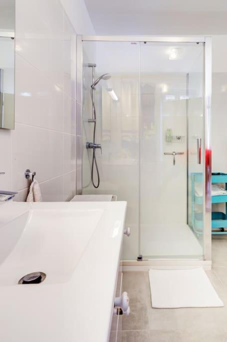 Appartement Place Des Halles Sète Extérieur photo