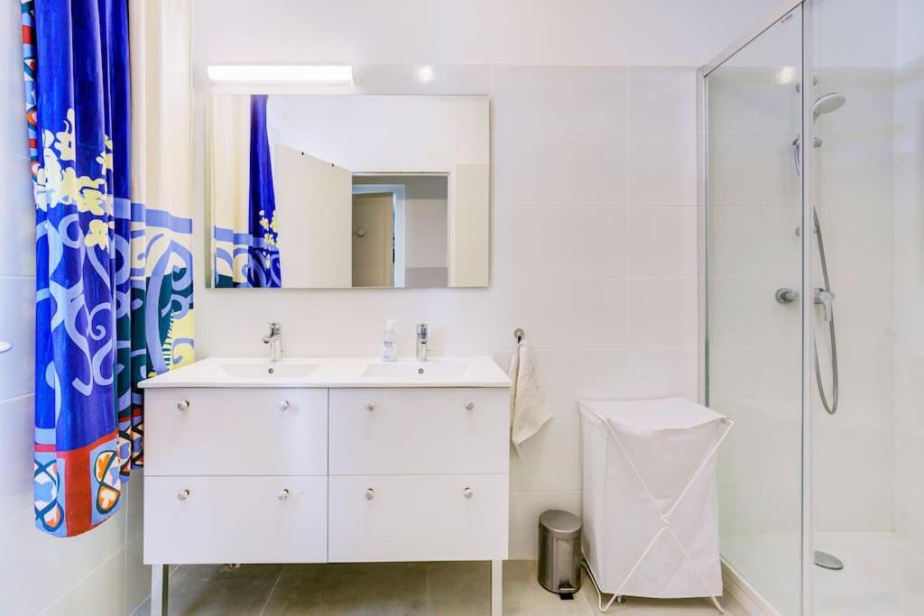 Appartement Place Des Halles Sète Extérieur photo